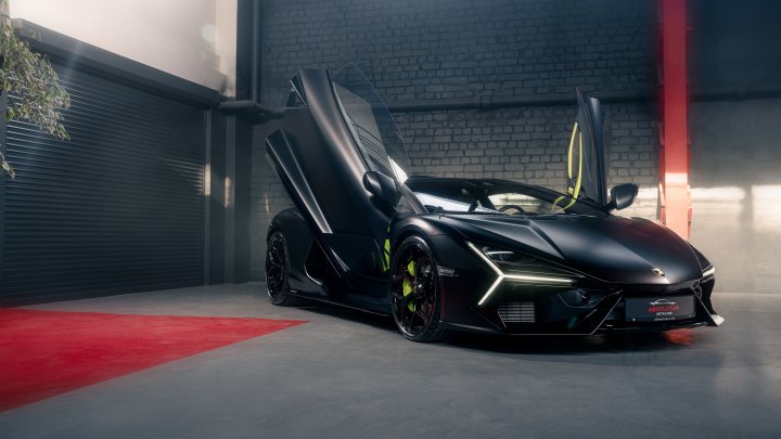 Lamborghini Revuelto