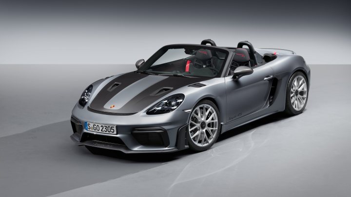 porsche 718 spyder rs 7680x4873 13750